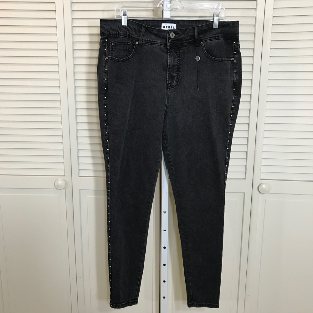NWOT Rebel Wilson Minx Skinny Studded Jeans Size 16W